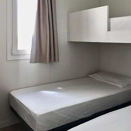 约卡马尔露营酒店 罗萨斯
