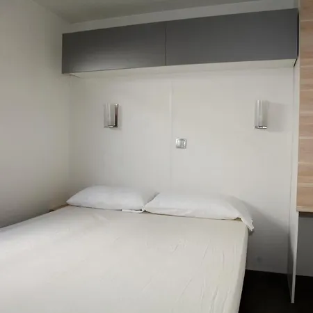约卡马尔露营酒店 罗萨斯